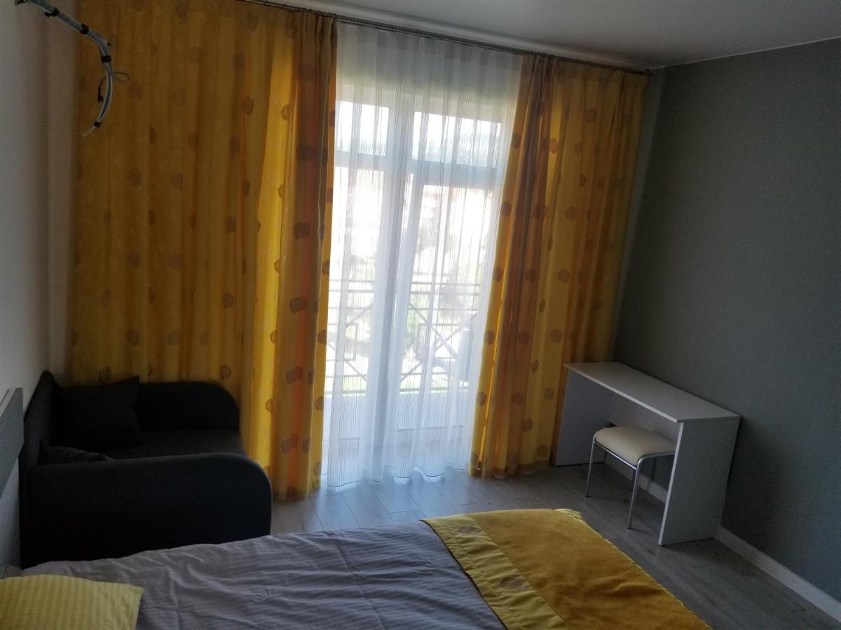 Апартаменти Віланж Polyana  Ngoại thất bức ảnh